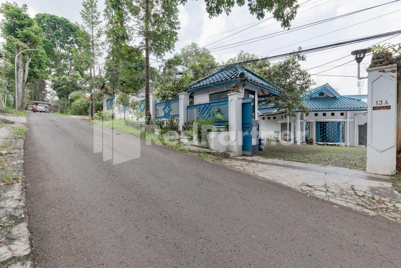 Biru Homestay Bandung Mitra Reddoorz المظهر الخارجي الصورة