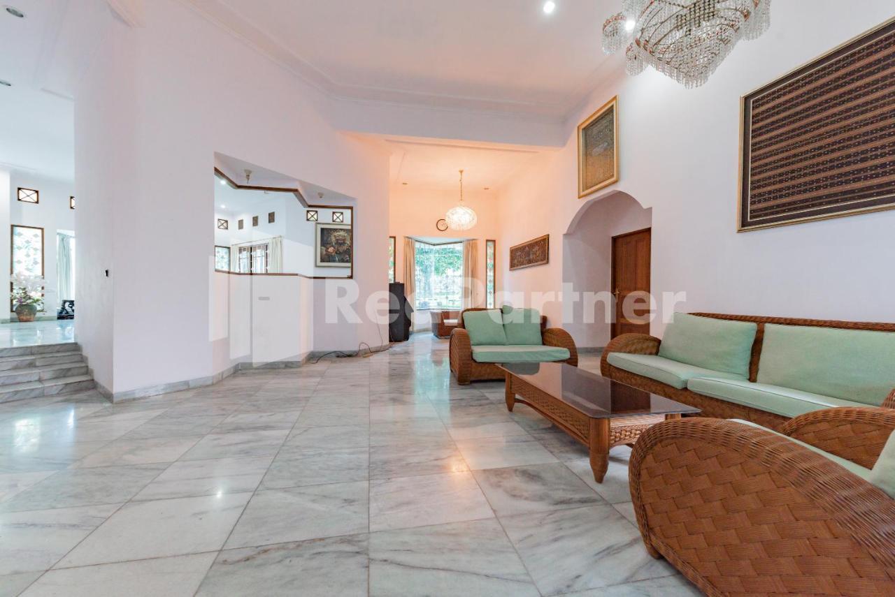 Biru Homestay Bandung Mitra Reddoorz المظهر الخارجي الصورة