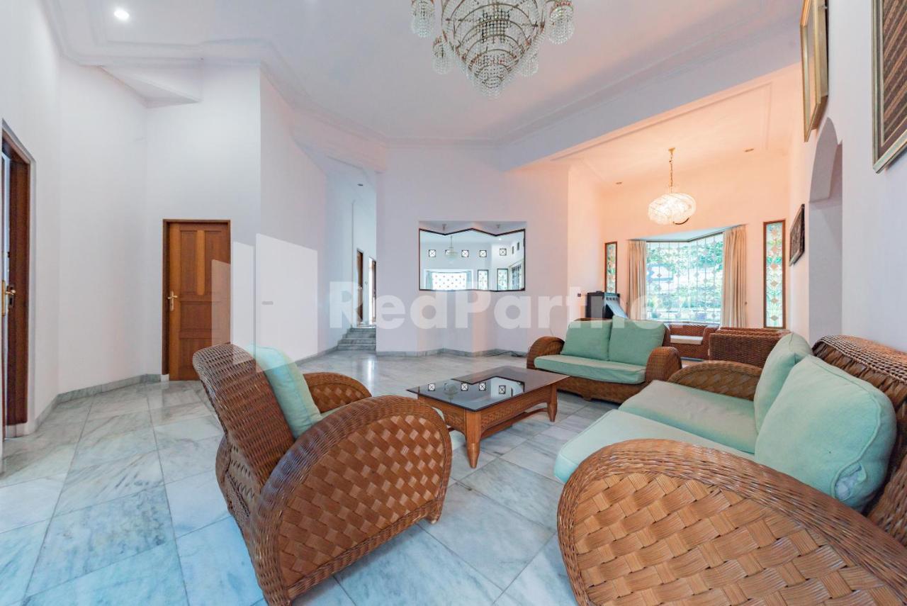 Biru Homestay Bandung Mitra Reddoorz المظهر الخارجي الصورة